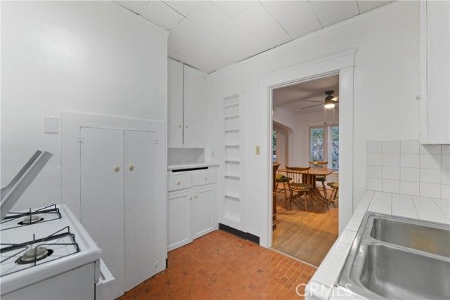 1414 S Adams, Glendale, CA 91205