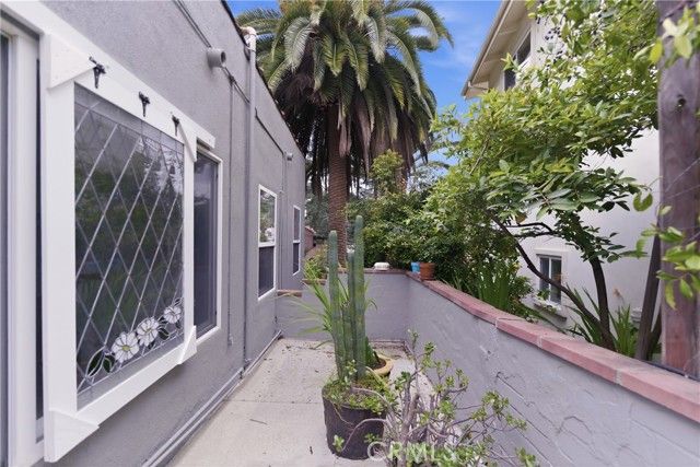 1414 S Adams, Glendale, CA 91205