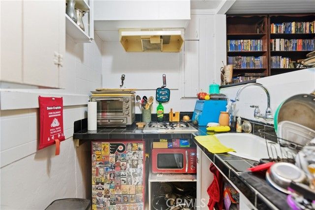 1414 S Adams, Glendale, CA 91205