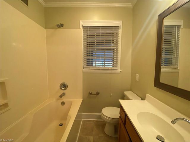 1216 Ford Street, Winston-salem, NC 27103
