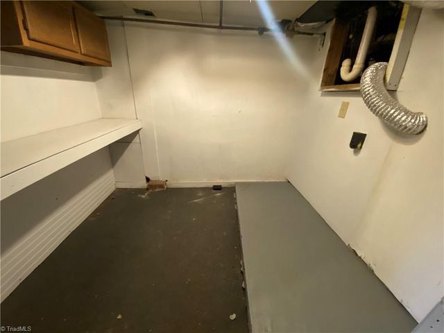 1216 Ford Street, Winston-salem, NC 27103