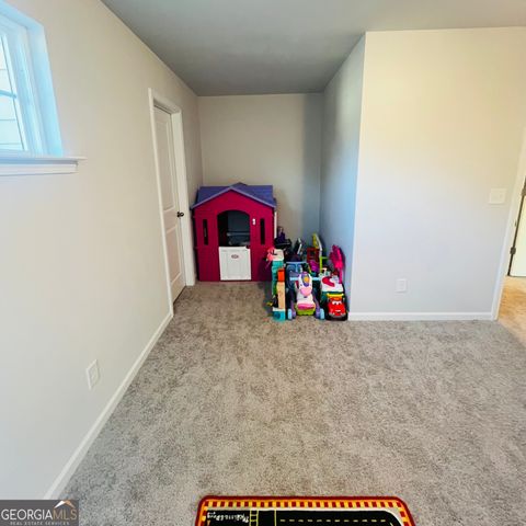 1040 Shadow Glen Drive, Fairburn, GA 30213