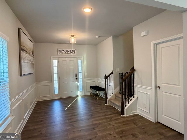 1040 Shadow Glen Drive, Fairburn, GA 30213