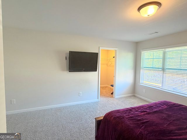 1040 Shadow Glen Drive, Fairburn, GA 30213