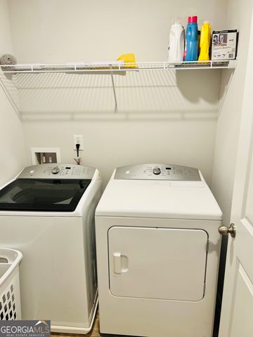 1040 Shadow Glen Drive, Fairburn, GA 30213