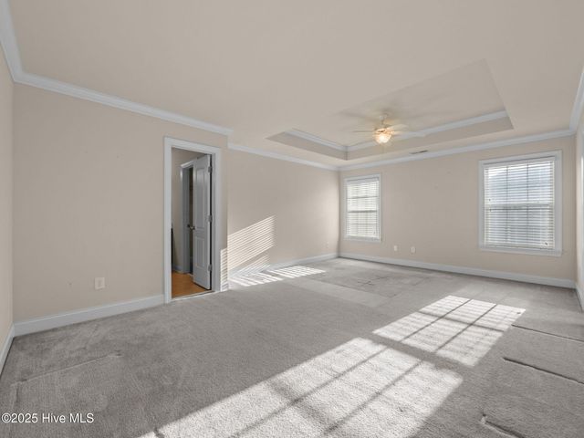 402 Boathouse Court, Swansboro, NC 28584