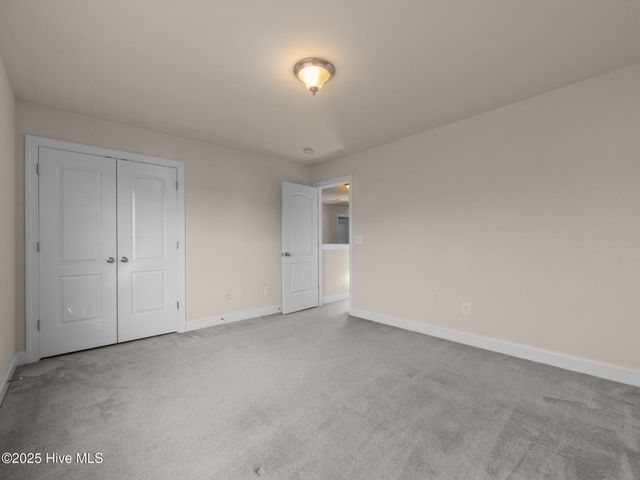 402 Boathouse Court, Swansboro, NC 28584