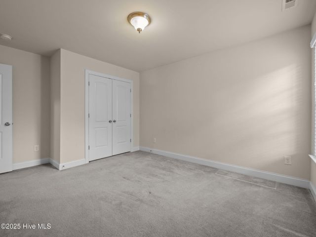 402 Boathouse Court, Swansboro, NC 28584