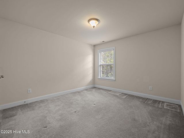 402 Boathouse Court, Swansboro, NC 28584