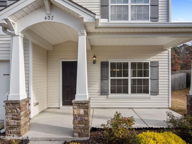 402 Boathouse Court, Swansboro, NC 28584