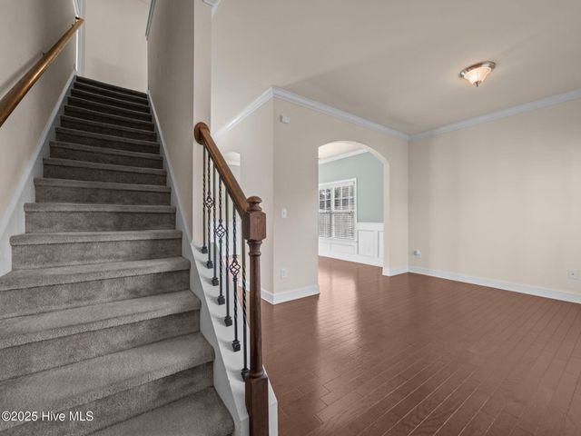 402 Boathouse Court, Swansboro, NC 28584