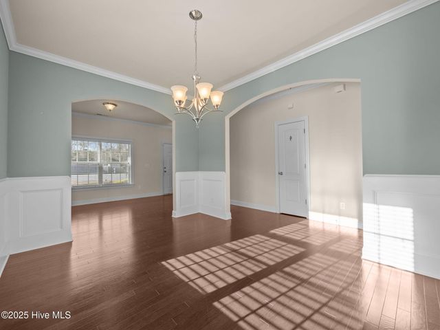 402 Boathouse Court, Swansboro, NC 28584