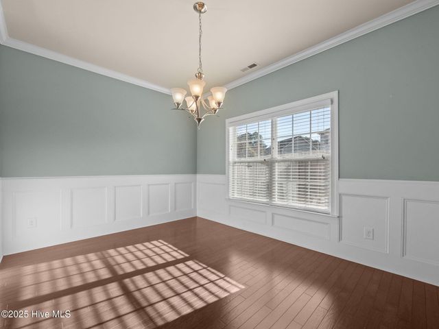 402 Boathouse Court, Swansboro, NC 28584