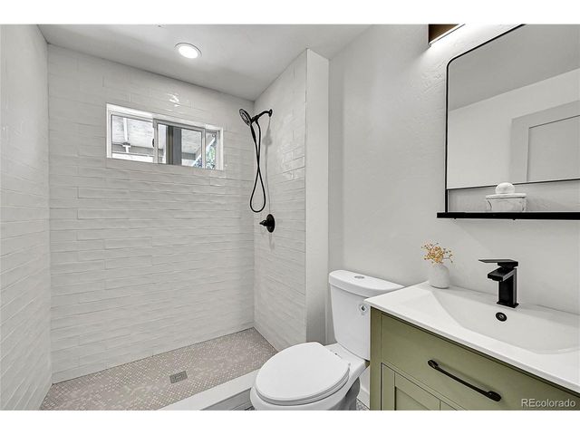 936 Yates St, Denver, CO 80204