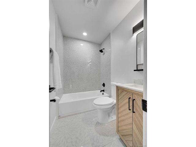 936 Yates St, Denver, CO 80204