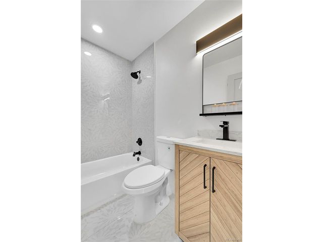 936 Yates St, Denver, CO 80204