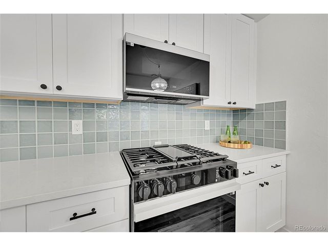 936 Yates St, Denver, CO 80204