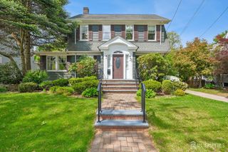 21 Bounty Street, Metuchen, NJ 08840
