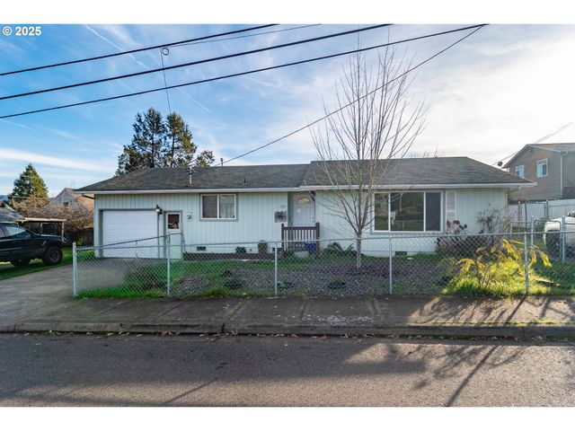 1785 Nw GROVE St, Roseburg, OR 97471