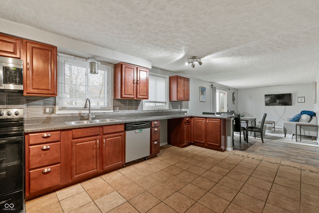 2921 N Sheffield Drive, Indianapolis, IN 46229