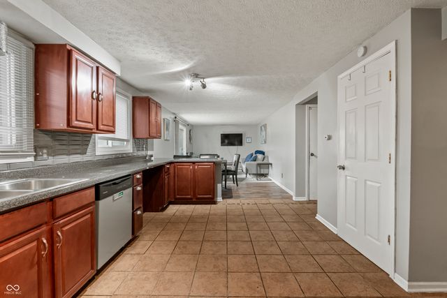 2921 N Sheffield Drive, Indianapolis, IN 46229