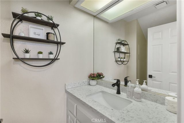 38574 Lochinvar Court, Murrieta, CA 92562