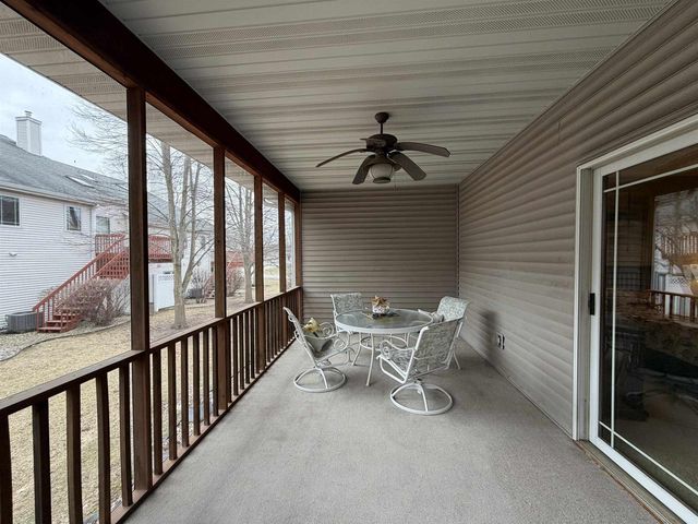 605 Nightingale Lane, Cottage Grove, WI 53527