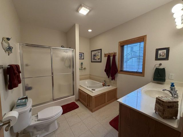 605 Nightingale Lane, Cottage Grove, WI 53527