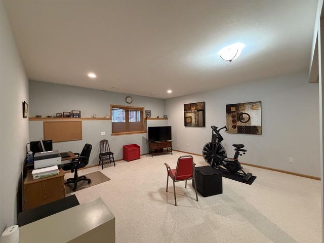 605 Nightingale Lane, Cottage Grove, WI 53527