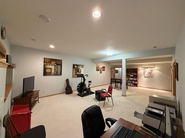 605 Nightingale Lane, Cottage Grove, WI 53527