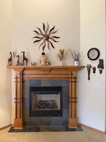 605 Nightingale Lane, Cottage Grove, WI 53527