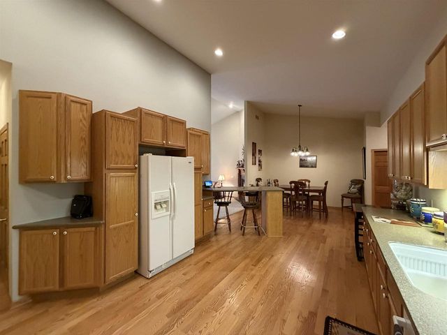 605 Nightingale Lane, Cottage Grove, WI 53527