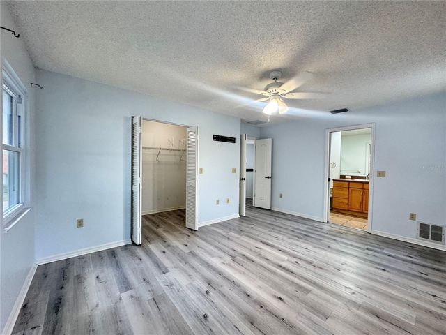 6077 MARELLA DRIVE, Sarasota, FL 34243