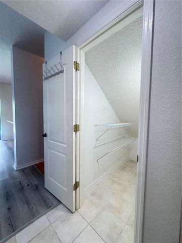 6077 MARELLA DRIVE, Sarasota, FL 34243