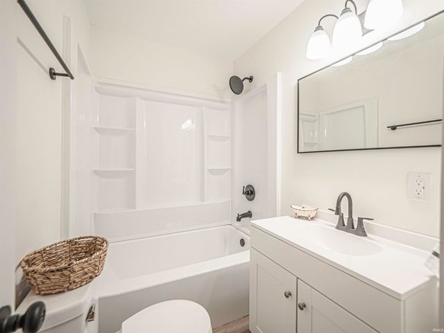 3600 Waggoner Avenue, Evansville, IN 47714