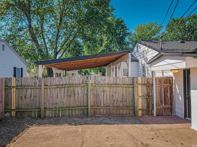 3600 Waggoner Avenue, Evansville, IN 47714