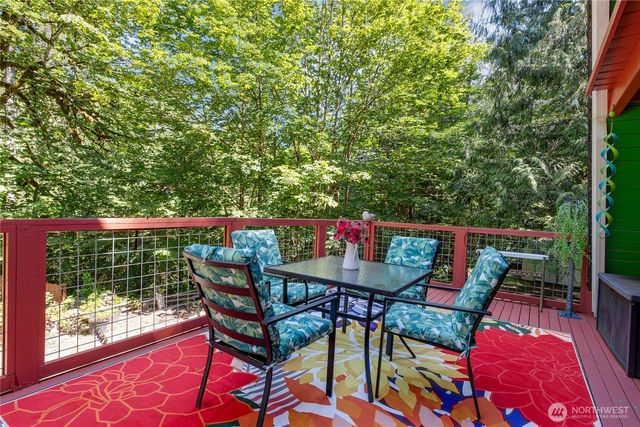 600 N Beacon point Loop N, Lilliwaup, WA 98555