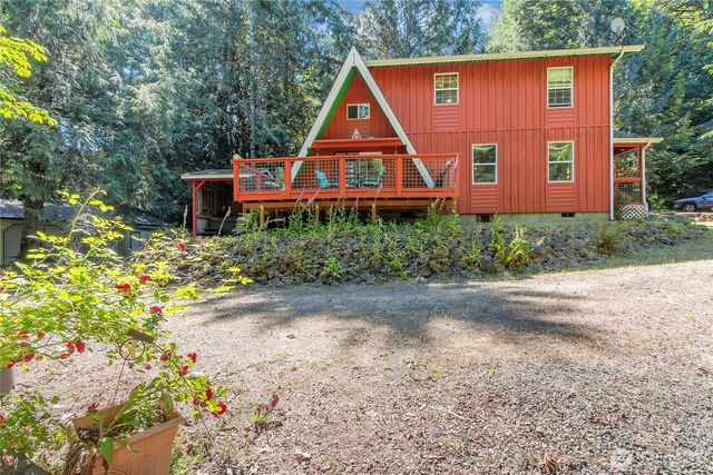 600 N Beacon point Loop N, Lilliwaup, WA 98555