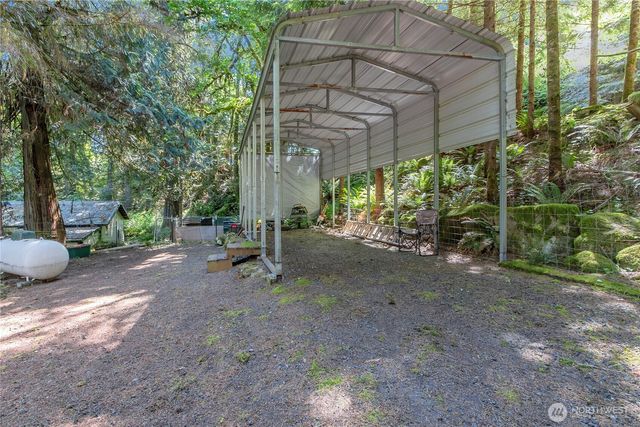 600 N Beacon point Loop N, Lilliwaup, WA 98555