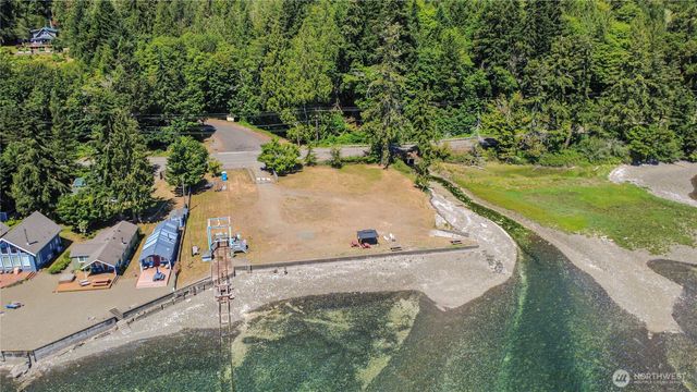 600 N Beacon point Loop N, Lilliwaup, WA 98555