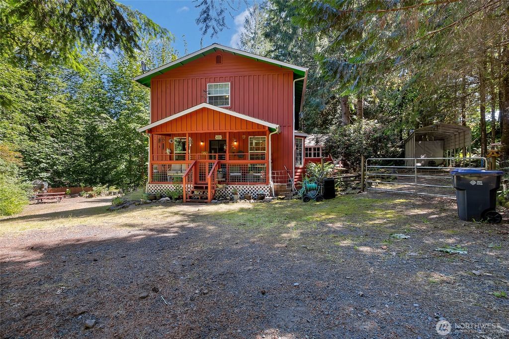 600 N Beacon point Loop N, Lilliwaup, WA 98555