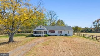 10747 PARKGATE DR, Nokesville, VA 20181