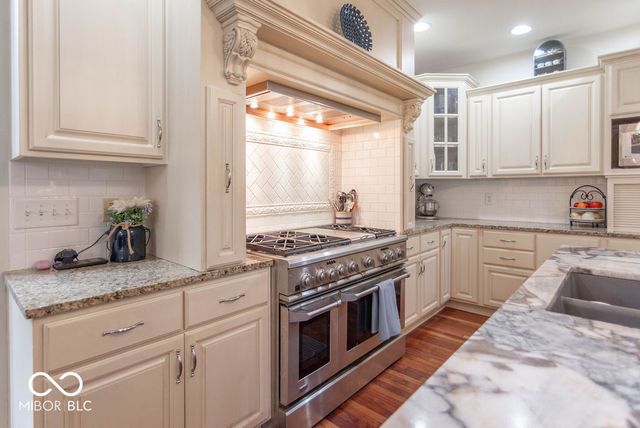 633 Foxboro Drive, Avon, IN 46123