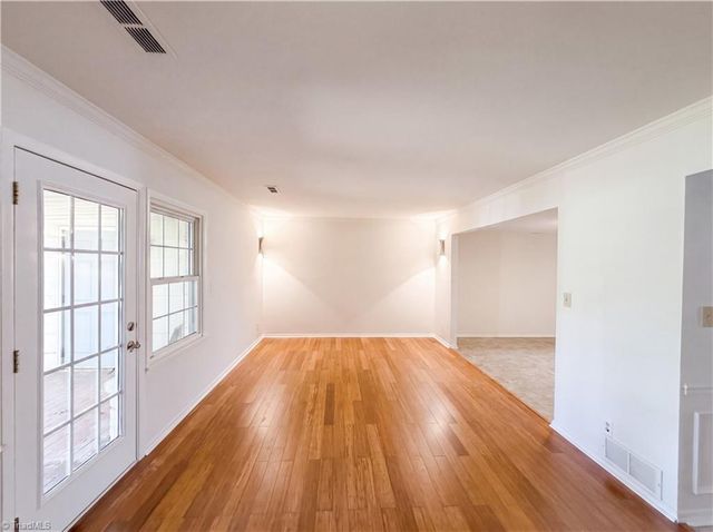 2902 Saint Marks Road E, Winston-salem, NC 27103