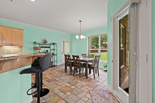 2404 Sugar Creek Circle, Longview, TX 75605