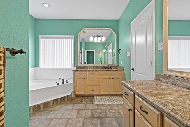 2404 Sugar Creek Circle, Longview, TX 75605