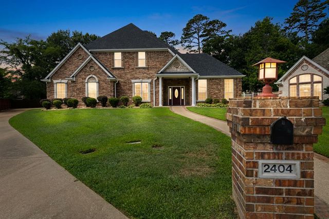 2404 Sugar Creek Circle, Longview, TX 75605