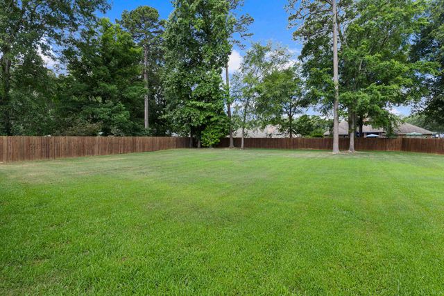 2404 Sugar Creek Circle, Longview, TX 75605