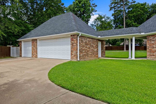 2404 Sugar Creek Circle, Longview, TX 75605