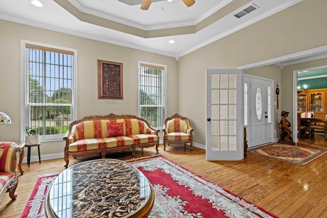 2404 Sugar Creek Circle, Longview, TX 75605